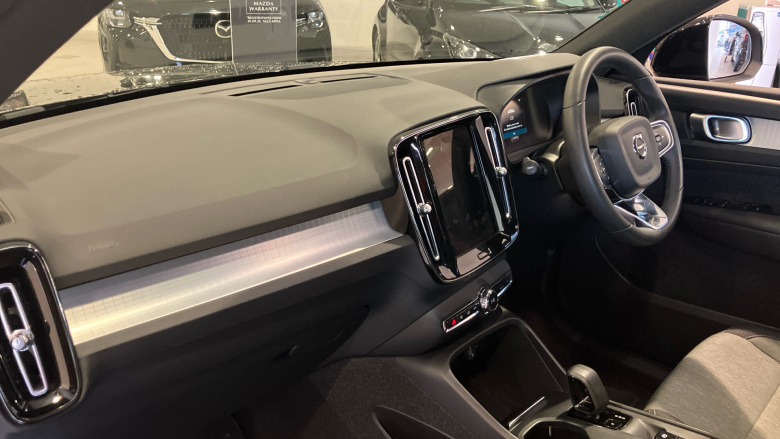 Volvo XC40 2.0 B3P Core 5dr Auto Petrol Estate